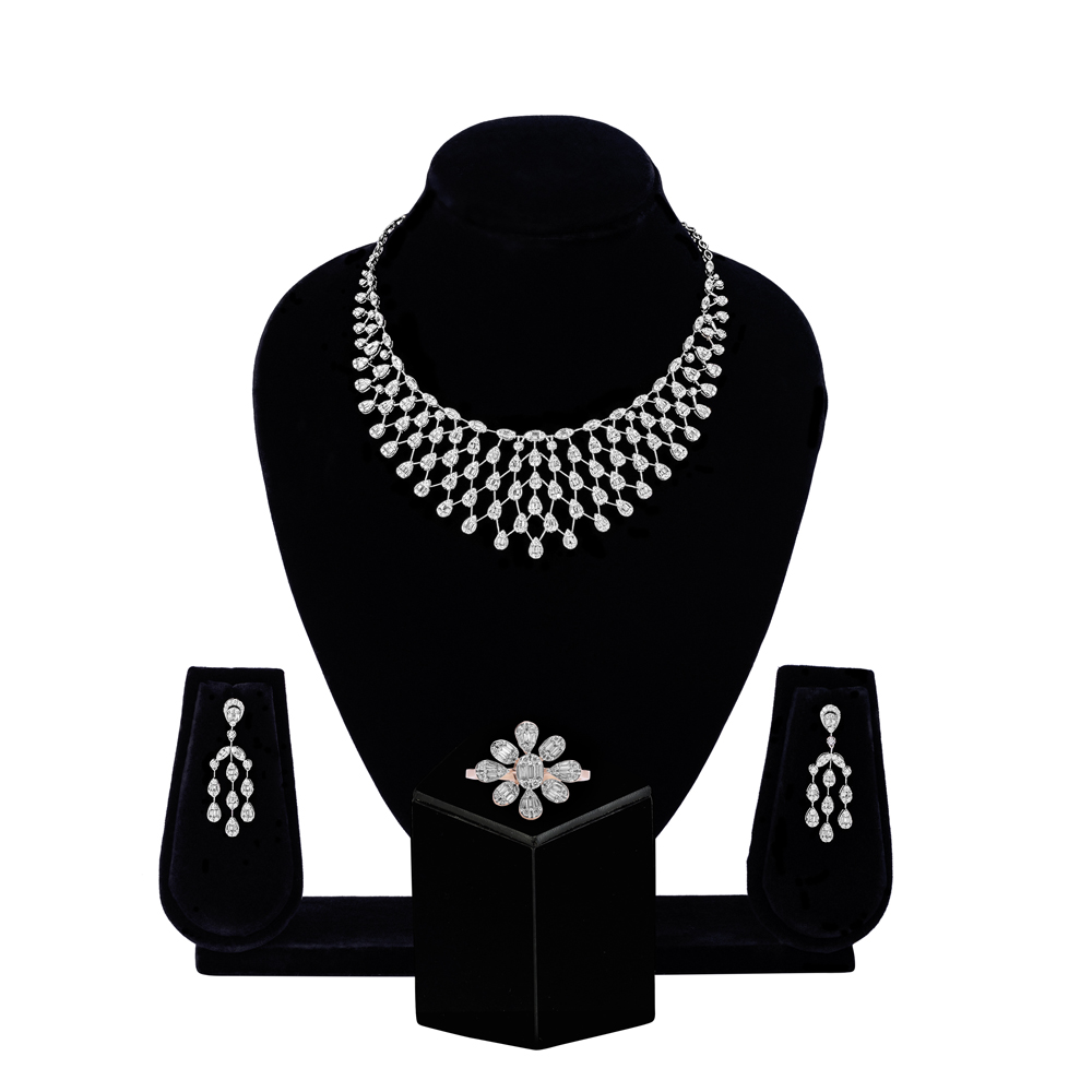 Dazzling  Diamond and White Gold Necklace Set