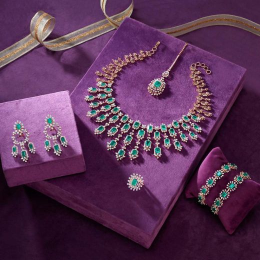 Emerald Enchanted Diamond Necklace Set