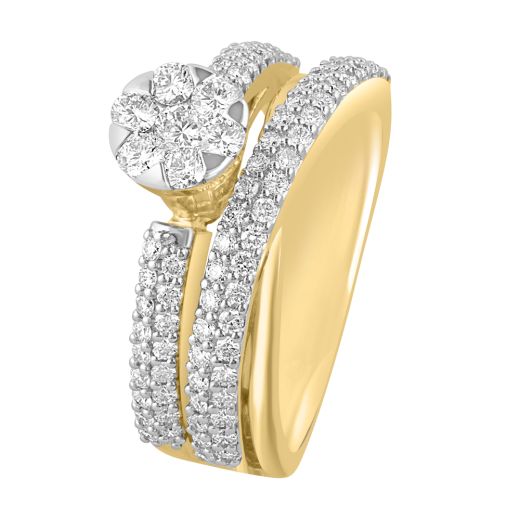 18KT Yellow Gold Ring With Diamonds