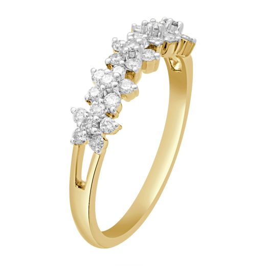 Radiant Ring in Gold and Diamonds
