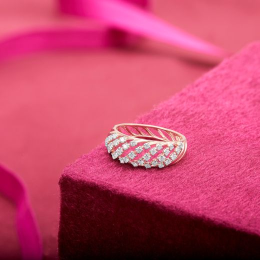 Shining Swirl Design Diamond Ring