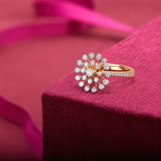Luxurious Diamond Finger Ring