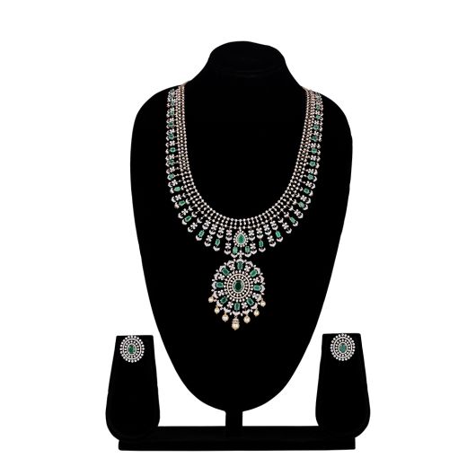 Bejewelled Diamond and Green Gemstones Jewellery Set        