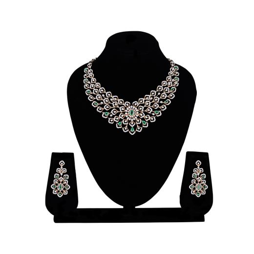 Shimmery Green Colorstone and Diamond Necklace Set