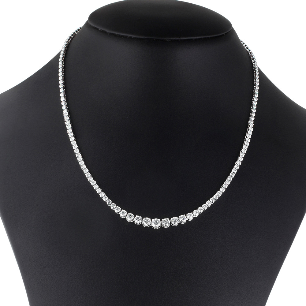 Timeless 18Kt White Gold Crown Star Necklace